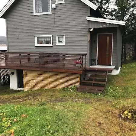 度假居 Trivelig Pa Arnes, Senja